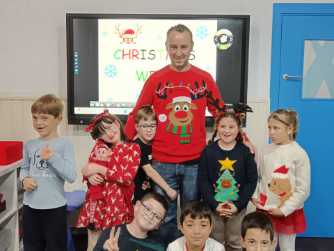 Imagen  Christmas Jumper Day 2024!!!!  - Andrew English School